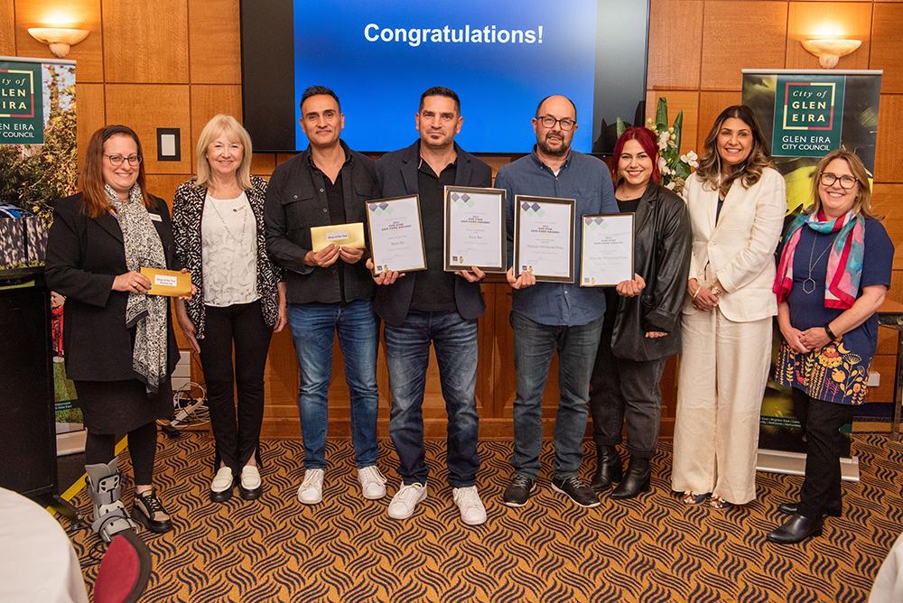 Councillors with winners of the 2024 Five-Star Safe Food Award winners Brew Bar and Nostralis Wholemeal Pizza